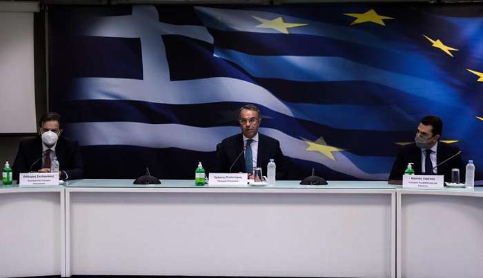 Η εξειδίκευση των μέτρων για τις μειώσεις στο ρεύμα – Χρ. Σταϊκούρας: Τον Ιούνιο η επιστροφή του 60% των επιπλέον επιβαρύνσεων
