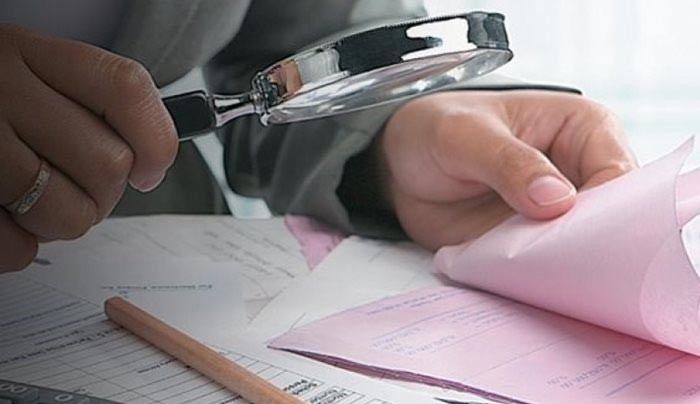 Έκπτωση έως και 50% στα πρόστιμα για πλαστά και εικονικά τιμολόγια