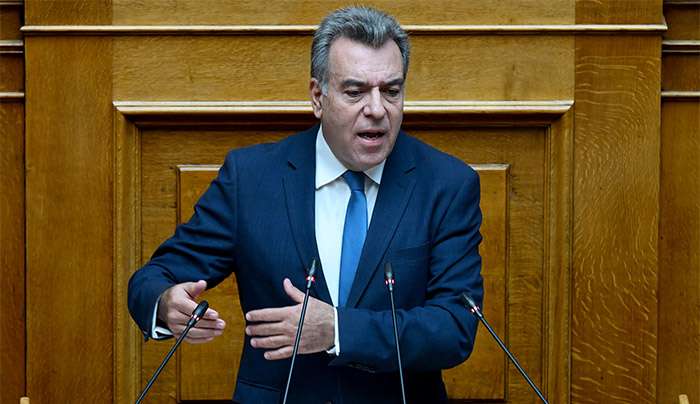 ΜΑΝΟΣ ΚΟΝΣΟΛΑΣ: «Fuel pass για τις νησιωτικές περιοχές ώστε να καλυφθεί η αύξηση στην τιμή των καυσίμων»