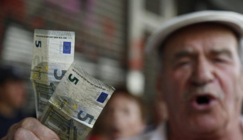 Απόρρητη μελέτη αποκαλύπτει «μνημόνιο» διαρκείας στις συντάξεις! Μειώσεις στα χρήματα, αυξήσεις στα όρια ηλικίας