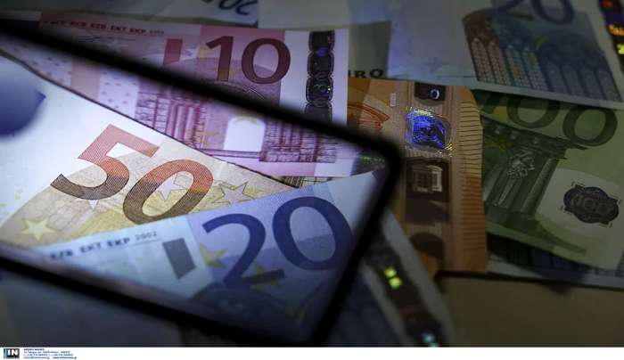 Κατώτατος μισθός: Οι προτάσεις των φορέων και η εισήγηση Χατζηδάκη για την επικείμενη αύξηση