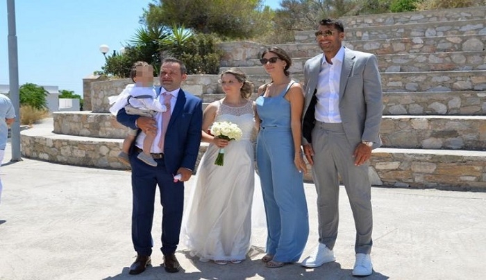Σύρος: Ο Πρίντεζης ανέβηκε τα σκαλιά της εκκλησίας – Ο γάμος και η βάπτιση – video