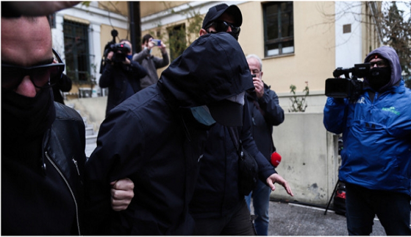 Βίντεο-ντοκουμέντο: Ο ξυλοδαρμός του σταθμάρχη από τα ανήλικα αδέλφια -Δέχθηκε 50 χτυπήματα σε σώμα και κεφάλι