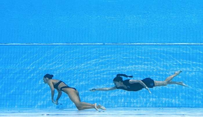 Παγκόσμιο Πρωτάθλημα Υγρού Στίβου: Συγκλονιστικές εικόνες από τη διάσωση διαγωνιζόμενης που λιποθύμησε στο νερό