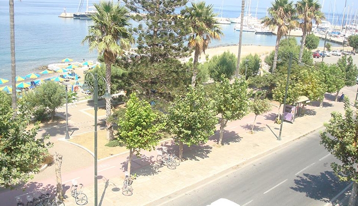 Οι επαγγελματίες "καθάρισαν" την Βασιλέως Γεωργίου (φωτό)