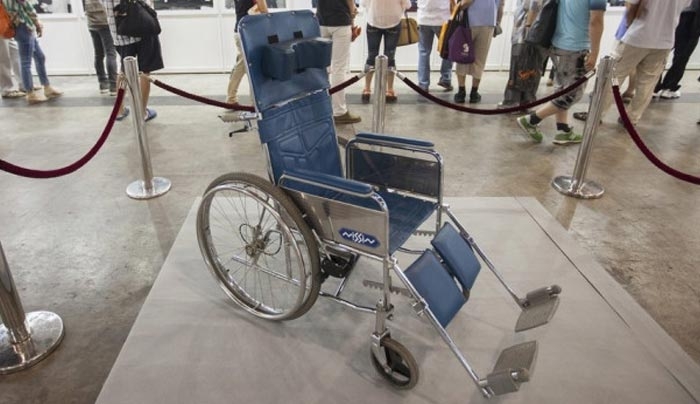 43 χρόνια σε αναπηρικό καροτσάκι από λάθος διάγνωση