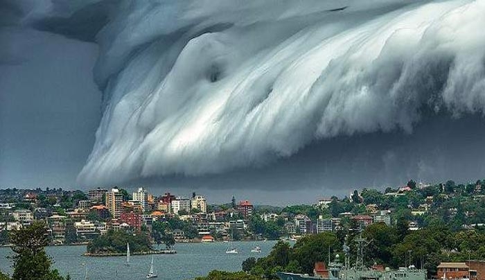 Το σύννεφο «ρολό» που τρόμαξε τους Αυστραλούς - Μοναδικό φαινόμενο [εικόνες &amp; βίντεο]