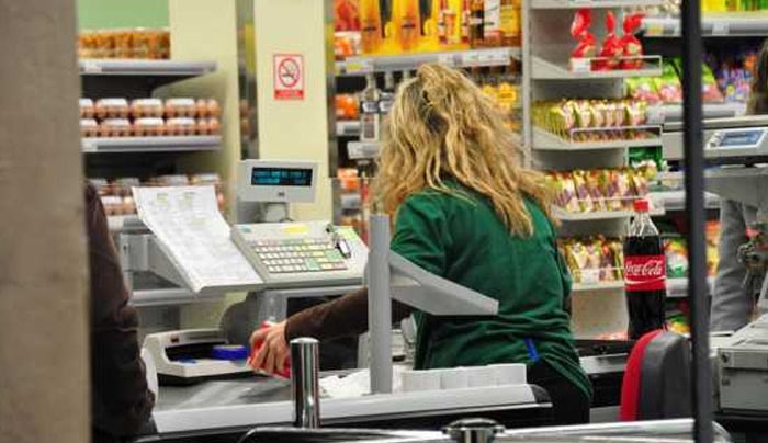 Παράταση για την κάρτα σίτισης - Τι γίνεται με το ελάχιστο εγγυημένο εισόδημα