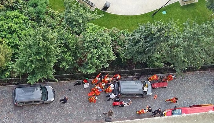Παρίσι: Όχημα έπεσε πάνω σε στρατιώτες - Αρκετοί τραυματίες