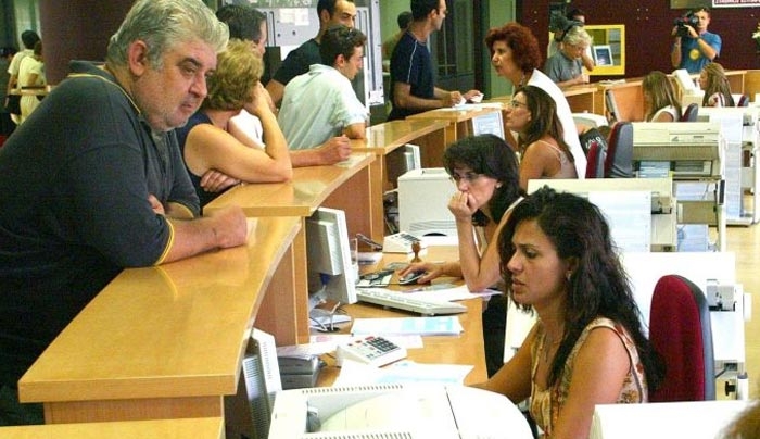 Μυρίζει Εκλογές: Μαζικές τροπολογίες για έκτακτες προσλήψεις στο Δημόσιο. Τι σχεδιάζει ο Τσίπρας