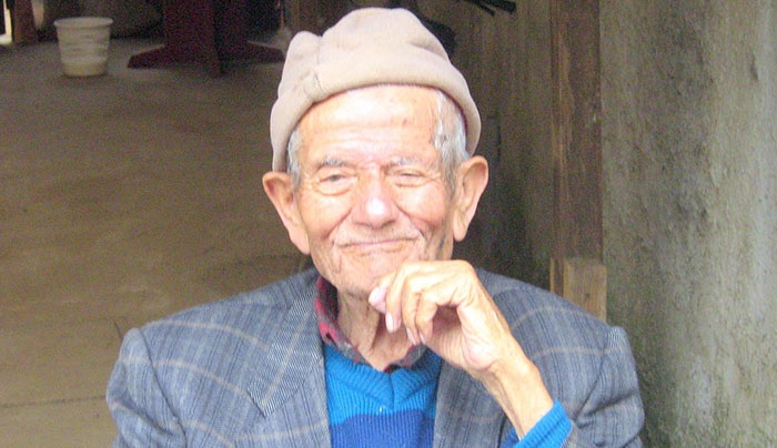 Τρελάθηκαν οι παππούδες στη Κοζάνη: 79χρονος έκλεψε 65χρονο που τον φιλοξενούσε!!