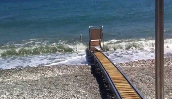 Πρόγραμμα για μηχανισμούς πρόσβασης ΑμεΑ σε παραλίες