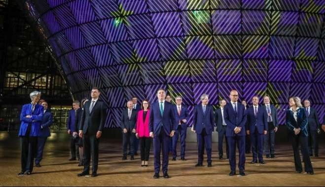 Τώρα ξεμπερδέψαμε με τα μνημόνια: Τίτλοι τέλους στην κρίση μετά από 12 χρόνια -Εκτός ενισχυμένης εποπτείας η Ελλάδα