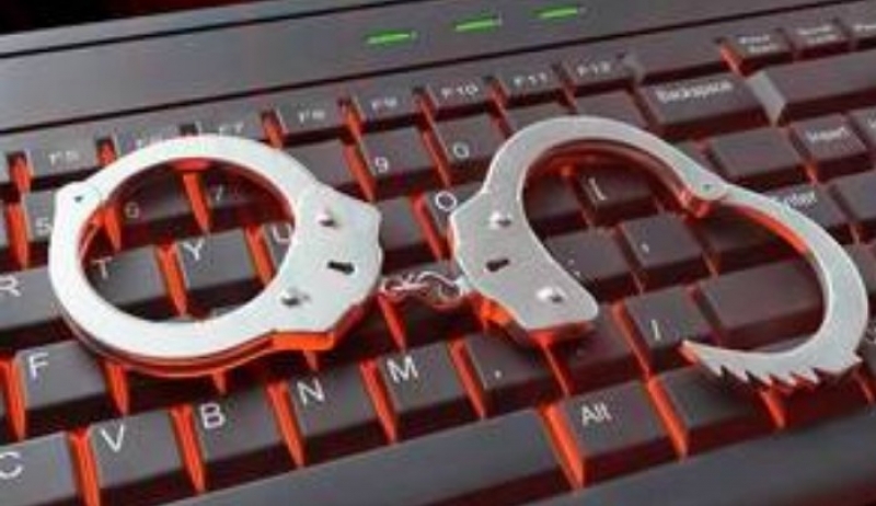 Συνελήφθη 54χρονος διωκόμενος για πορνογραφία ανηλίκων