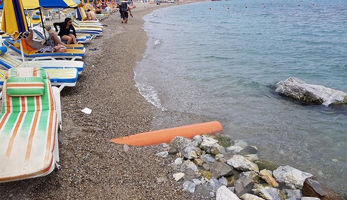Τεράστιο πρόβλημα δυσοσμίας από τα φρεάτια και τους αγωγούς της ΔΕΥΑΚ στην Αβέρωφ