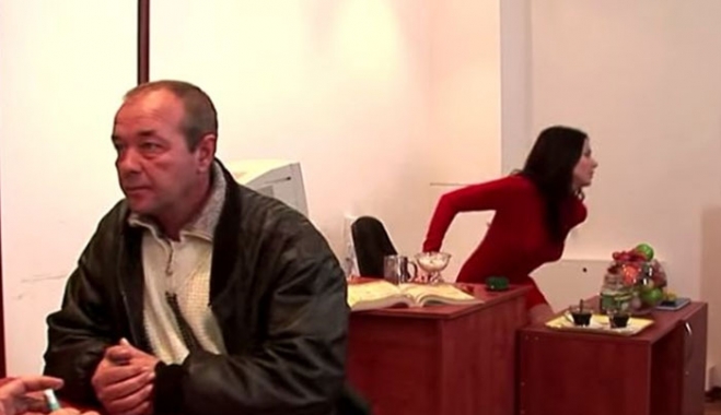 Με τέτοια γραμματέα δεν μπορείς να κάνεις δουλεία (Video)