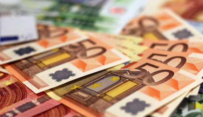 Κρατήστε μετρητά στο σπίτι - Το όριο που βάζει η ΕΚΤ με νέα οδηγία