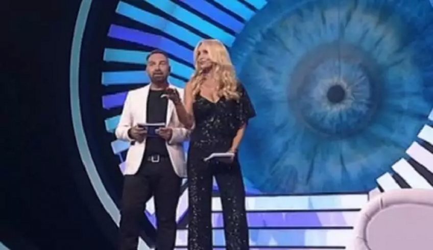 Πρεμιέρα για το Big Brother: Η Αννα-Μαρία Ψυχαράκη επέστρεψε - Μπήκε στο πλατό με... μαντινάδα [βίντεο]