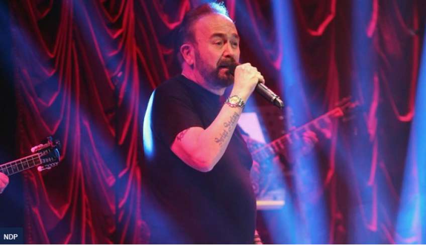 Σταμάτης Γονίδης: Έπεσε ξύλο σε συναυλία του στο Λιανοκλάδι - Τι συνέβη
