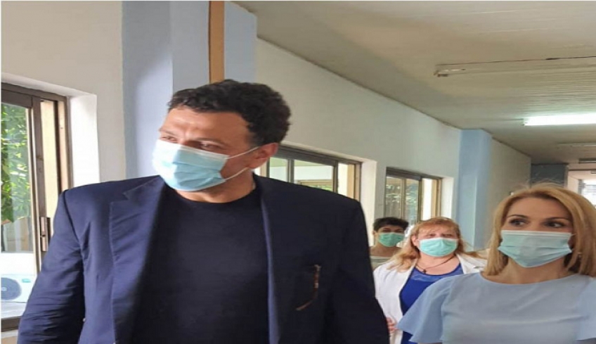 Προχωρά ο σχεδιασμός για τον εμβολιασμό των συμπολιτών μας που δεν μπορούν να μετακινηθούν, ζήτημα που άμεσα είχε θέσει η Μίκα Ιατρίδη στο Υπουργείο Υγείας.