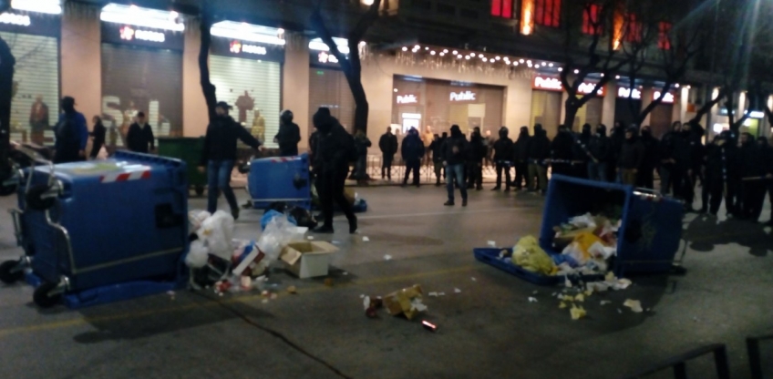 Θεσσαλονίκη: Ένταση στην πορεία με πέτρες και μολότοφ