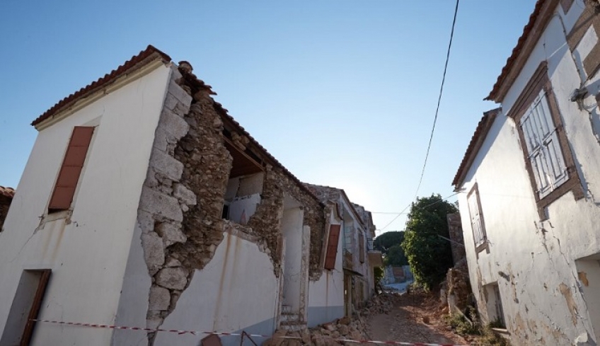 Βρίσα Μυτιλήνης: Στο έλεος της γραφειοκρατίας οι σεισμοπαθείς δύο χρόνια μετά τα 6,3 Ρίχτερ