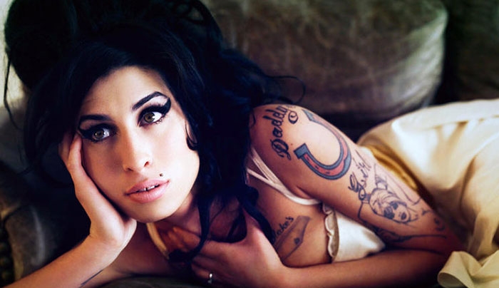 Στο Φεστιβάλ Καννών η ταινία για την Amy Winehouse (Video)