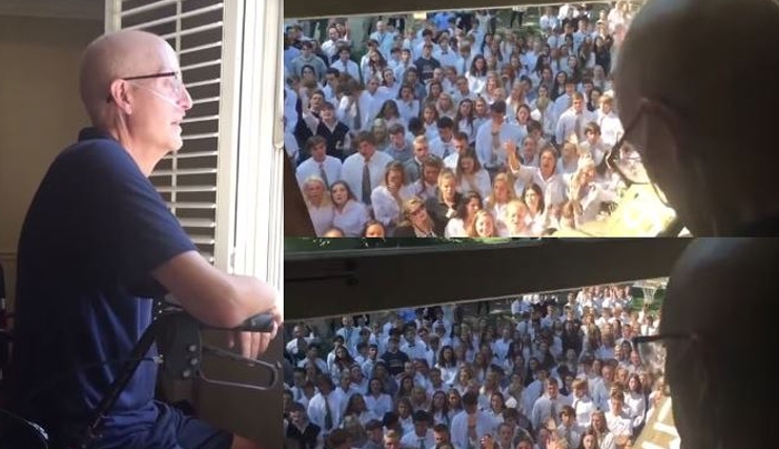 Δάσκαλος με καρκίνο «λύγισε» όταν είδε από το παράθυρο του σπιτιού 400 μαθητές να του τραγουδούν