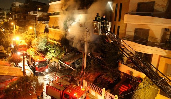 Πυρκαγιά με δύο νεκρούς στο Παλαιό Φάληρο