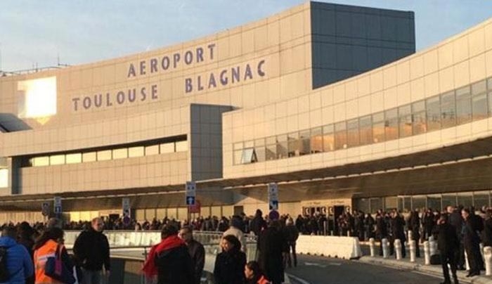 ΕΚΤΑΚΤΟ: Εκκενώθηκε το αεροδρόμιο της Τουλούζης στη Γαλλία - Φήμες για ύπαρξη βόμβας