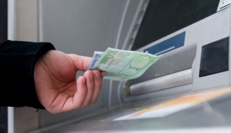 Τα ποσά που μπαίνουν στα ΑΤΜ μαζί με τις συντάξεις (πίνακας)