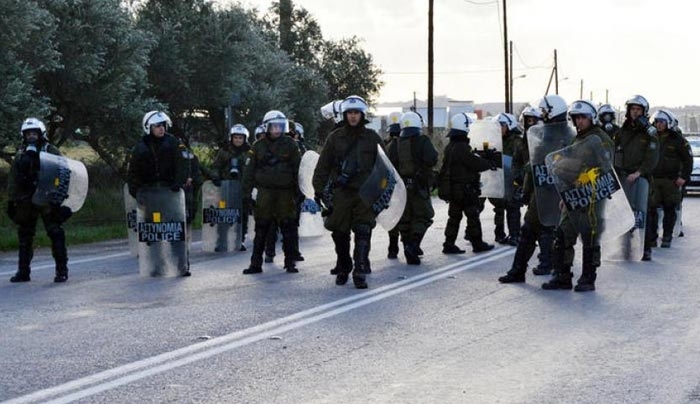 Θα παραμείνουν τα ΜΑΤ στην Κω