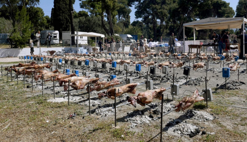 Πάσχα στο χωριό: Όλα τα σενάρια παραμένουν ανοιχτά – Τι είπε ο Μαγιορκίνης