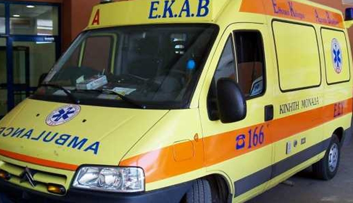 Σε σοβαρή κατάσταση 17χρονη μαθήτρια – Παρασύρθηκε από αυτοκίνητο κοντά στην Πάτρα
