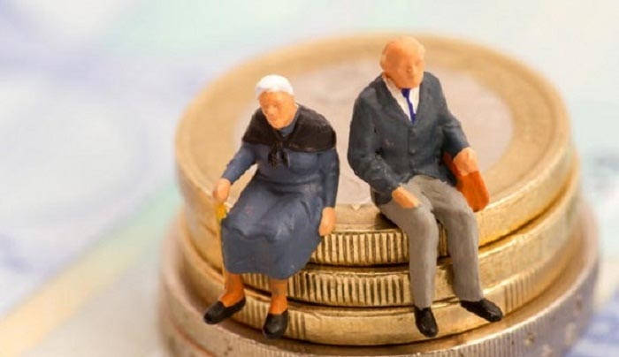 Μειώσεις στις συντάξεις του ΟΑΕΕ και του ΟΓΑ «κρύβει» το χαράτσι 20%