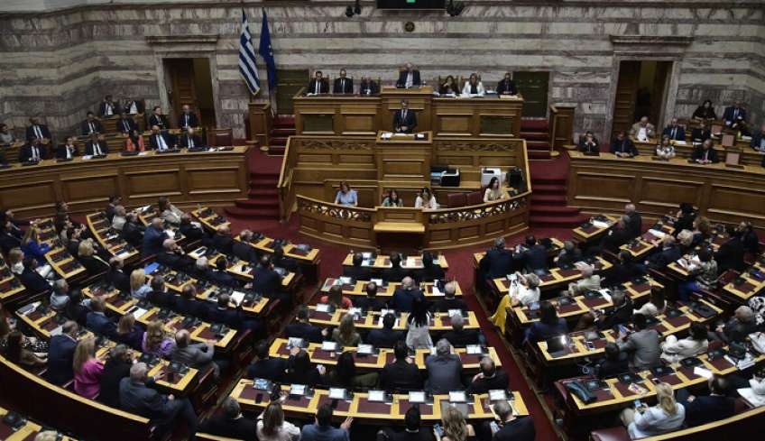 Βουλή: Ελαβε ψήφο εμπιστοσύνης η κυβέρνηση – 158 «ΝΑΙ»