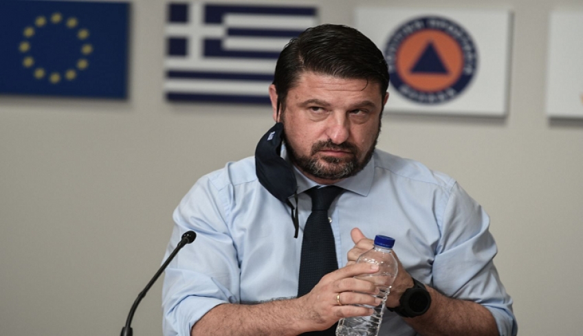 Χαρδαλιάς: Προσωρινό μέτρο το κλείσιμο τα μεσάνυχτα σε μπαρ και εστιατόρια