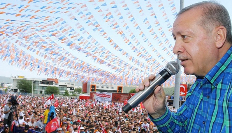 Χλεύη από τον Ερντογάν: Οι Έλληνες είναι τελειωμένοι, δείτε τους δρόμους τους (βίντεο)