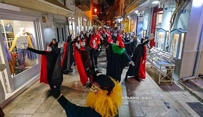 Το εντυπωσιακό βενετσιάνικο καρναβάλι του Ναυπλίου [εικόνες - βίντεο]