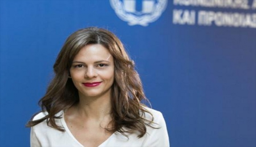 Η Έφη Αχτσιόγλου στη Ρόδο