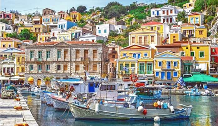 Η φωτογραφία - ζωγραφιά είναι από τη μαγευτική Σύμη