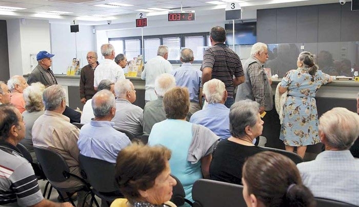 Την Παρασκευή η καταβολή των μειωμένων μερισμάτων σε 257.755 δικαιούχους