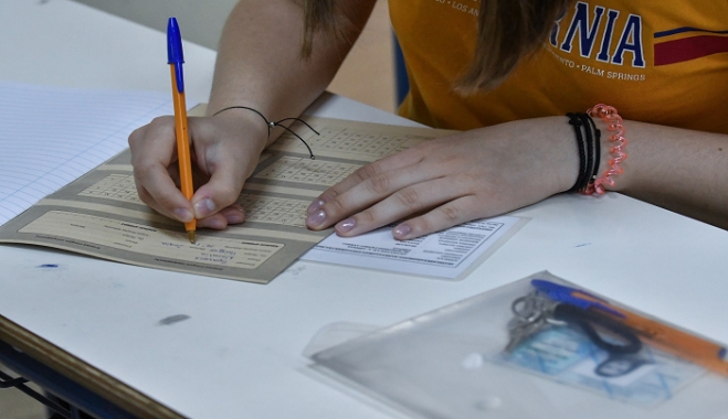 Πανελλήνιες 2020: Ξεκινάνε τη Δευτέρα 15/6 οι εξετάσεις, πρεμιέρα με το θέμα της Εκθεσης (το πρόγραμμα)