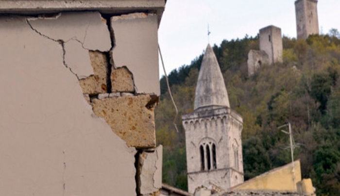 Σεισμός στην Ιταλία: 6,5 Ρίχτερ σκορπούν τον τρόμο! Κατέρρευσαν κτίρια!