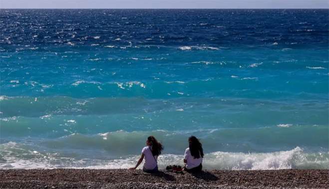 Καιρός σήμερα: Υψηλές θερμοκρασίες και 7 μποφόρ στο Αιγαίο