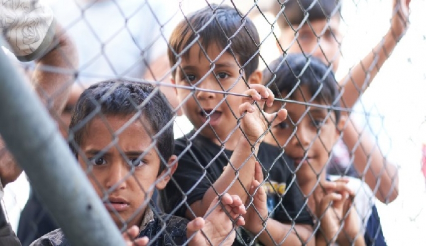 Παρέμβαση εισαγγελέα για την αποχή μαθητών λόγω της έναρξης μαθημάτων για προσφυγόπουλα