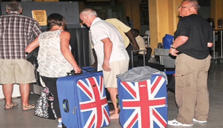 H TUI UK αυξάνει τα πακέτα διακοπών και για Ελλάδα από τις 25 Ιουλίου και παρέχει επιπλέον ασφάλιση για τον κορωνοϊό