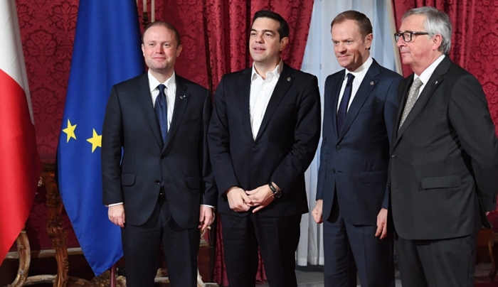 Ποιοι θα πληρώσουν το Βατερλώ του Τσίπρα: Παίρνει μέτρα 3,6 δισ. ευρώ και χάνει το χρέος