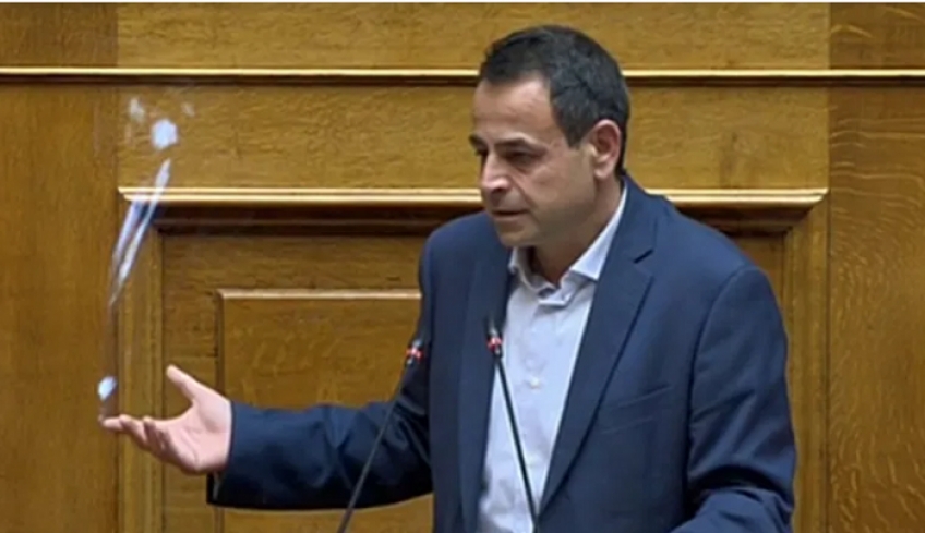 “Κανείς στην κυβέρνηση δεν ενδιαφέρεται πως οι άνθρωποι της εστίασης θα βάλουν το κλειδί στην πόρτα”