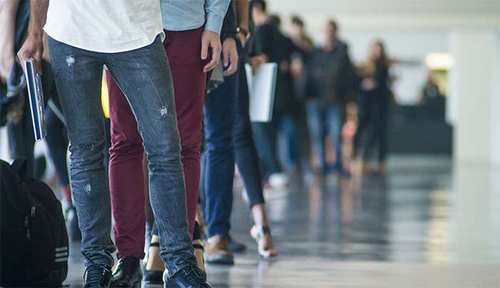 Αντίστροφη μέτρηση για το νέο επίδομα ανεργίας